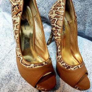 Camel Snake peep toe heels